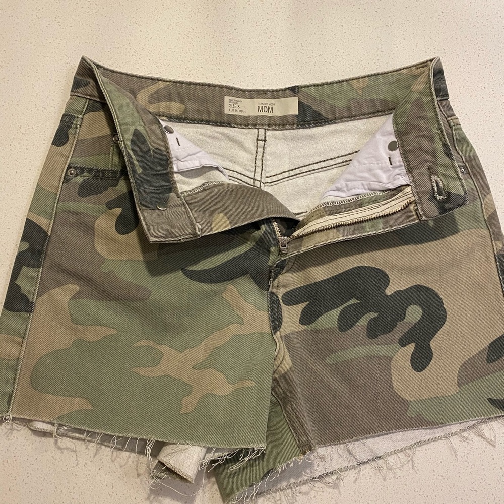 TOPSHOP MOMCUT SHORTS